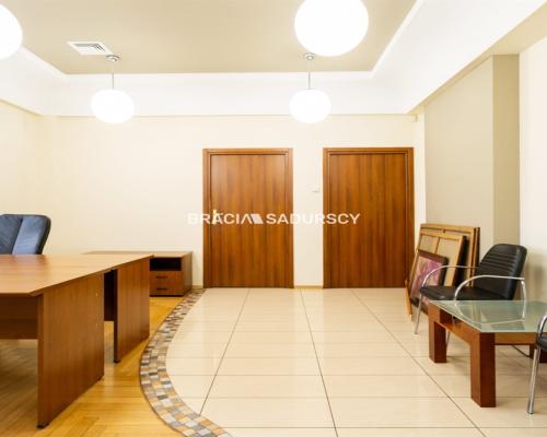 Biuro na wynajem/ 68m2