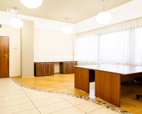 Biuro na wynajem/ 68m2