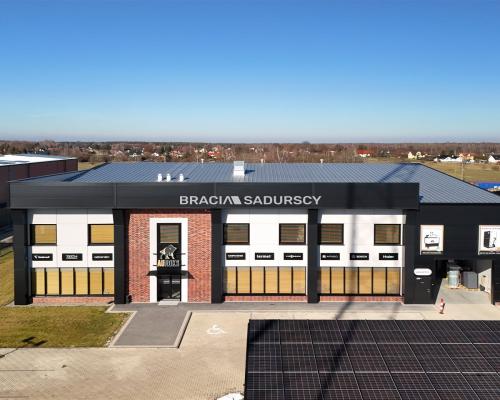 Nowoczesny lokal z parkingiem - Targowisko