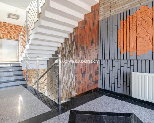 Open space/całe piętro w nowoczesnym biurowcu 1-P