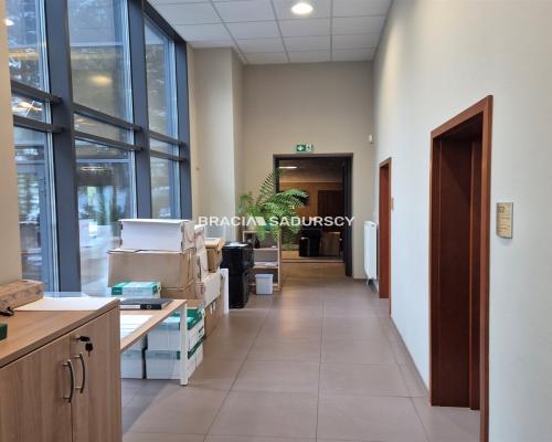 Bronowice, parter, 95 m2 biur + parking