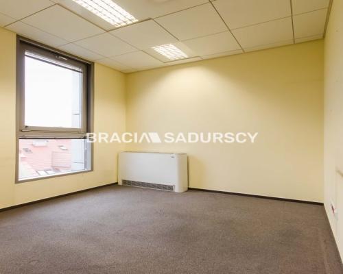 Oferta najmu powierzchni biurowej   
 
Oferujemy lokal użytkowy biurowy  o pow 520 m2 zlokalizowany przy Opolskiej w Krakowie