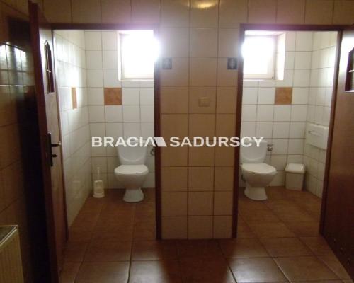 *Zdjęcia należą do właściciela oferty.     
 
Okolice Myślenic    

   Do wynajęcia hala produkcyjno-biurowa z 2004 roku