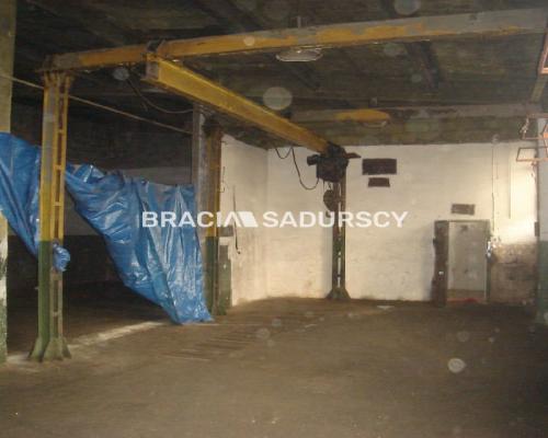 *Zdjęcia należą do właściciela oferty.   
 
Do wynajęcia hala produkcyjna leżąca w Skawinie. 

 Hala o powierzchni 700m&sup2; i