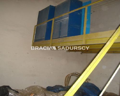 *Zdjęcia należą do właściciela oferty.   
 
Do wynajęcia hala produkcyjna leżąca w Skawinie. 

 Hala o powierzchni 700m&sup2; i