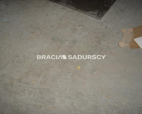 *Zdjęcia należą do właściciela oferty.   
 
Do wynajęcia hala produkcyjna leżąca w Skawinie. 

 Hala o powierzchni 700m&sup2; i