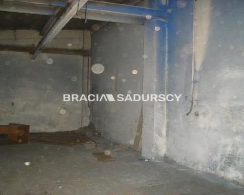 *Zdjęcia należą do właściciela oferty.   
 
Do wynajęcia hala produkcyjna leżąca w Skawinie. 

 Hala o powierzchni 700m&sup2; i