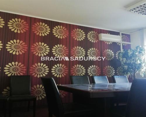 *Zdjęcia należą do właściciela oferty.   

   
Powierzchnie biurowe znajdują się na I piętrze budynku 
(łączna powierzchnia - o