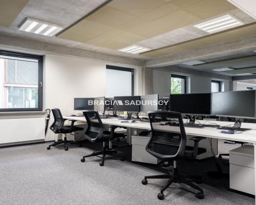 Biurowiec okolica Galerii krakowskiej