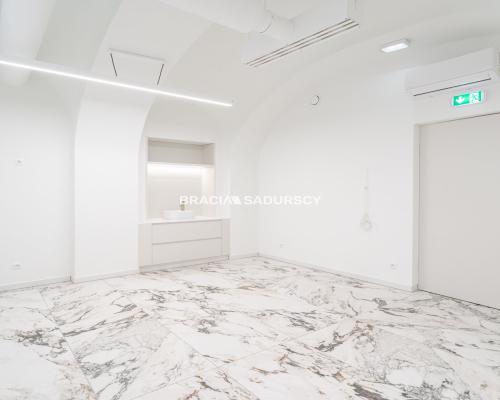 5 gabinetów zabiegowych / parking / ul. Józefińska