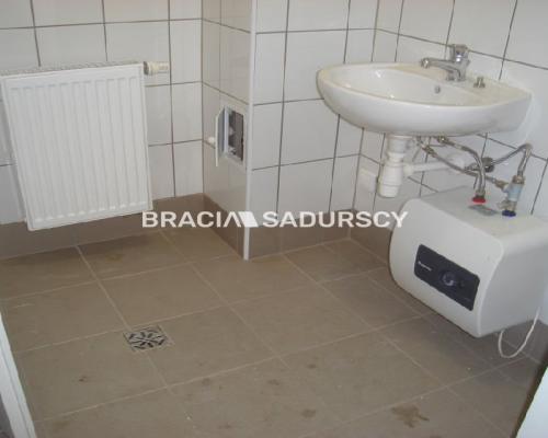 *Zdjęcia należą do właściciela oferty.  
 
DO WYNAJĘCIA LOKAL BIUROWY NA RYBITWACH blisko węzła autostrady A4 (BIEŻAN&Oacute;W)