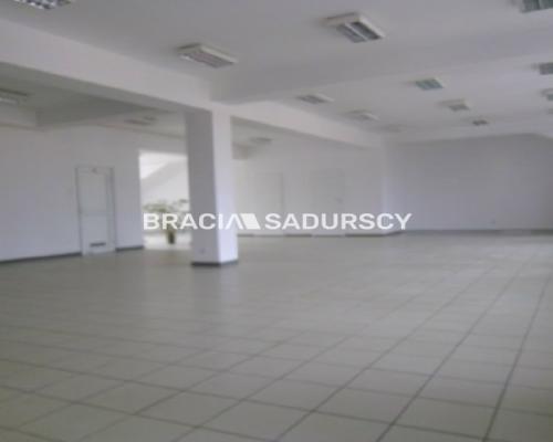 *Zdjęcia należą do właściciela oferty.   
 
Polecamy do wynajęcia atrakcyjne piętro leżące na II piętrze biurowca o powierzchni