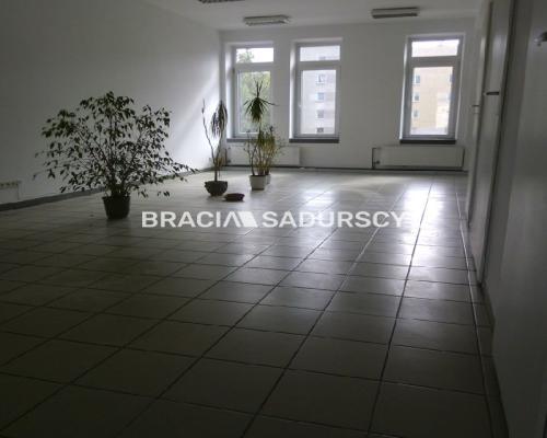 *Zdjęcia należą do właściciela oferty.   
 
Polecamy do wynajęcia atrakcyjne piętro leżące na II piętrze biurowca o powierzchni