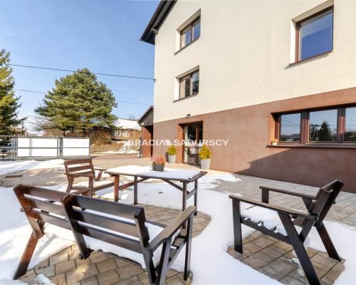 LOKAL USŁUGOWY HANDLOWY MNIKÓW PARKING 82M2