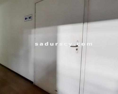 Hala magazynowa 275m 2  bez filarów w Piasecznie, z wjazdem z poziomu 0.   
 
Hala murowana, ogrzewana, ocieplona wełną mineral