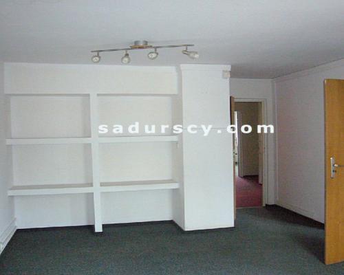 Doskonale położony obok stacji metra lokal biurowy na Mokotowie. 12 pomieszczeń biurowych, serwerownia,  okablowanie, zaplecze