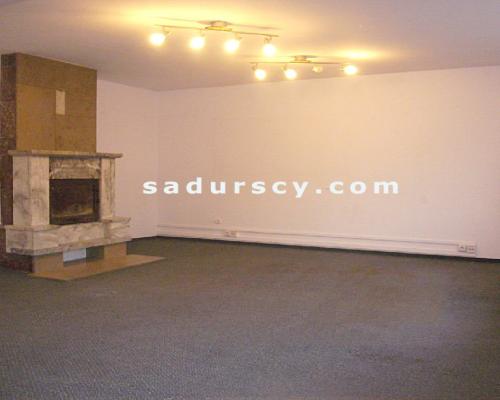 Doskonale położony obok stacji metra lokal biurowy na Mokotowie. 12 pomieszczeń biurowych, serwerownia,  okablowanie, zaplecze