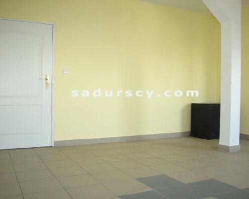 Lokal biurowo-usługowy     80 m 2      w centrum Piaseczna na III piętrze w budynku usługowo-biurowym w ciągu handlowo-usługowy