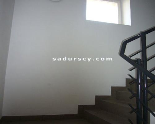 Lokal biurowo-usługowy     80 m 2      w centrum Piaseczna na III piętrze w budynku usługowo-biurowym w ciągu handlowo-usługowy