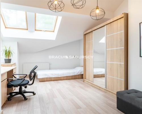 dwupoziomowe ok 80m2, Żabiniec