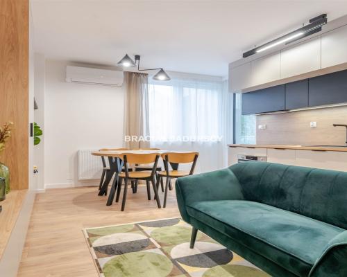 WYSOKI STANDARD, KAMERALNY BUDYNEK, 3-POKOJOWE