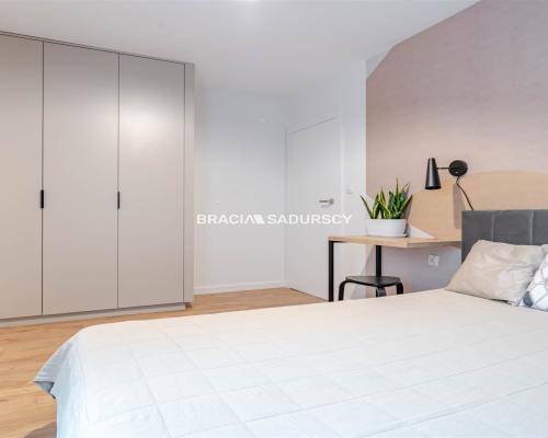 WYSOKI STANDARD, KAMERALNY BUDYNEK, 3-POKOJOWE