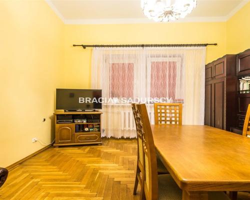 3 pok w samym centrum ul. Krowoderska