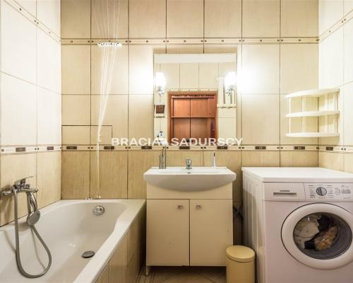 3 pok w samym centrum ul. Krowoderska