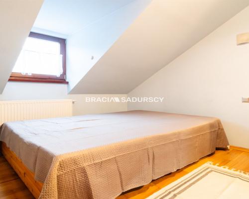 2-POKOJOWE MIESZKANIE W ODRESTAUROWANEJ KAMIENICY