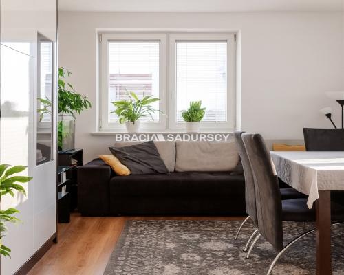 Dwupokojowe z osobną kuchnią. Ulica Felińskiego.