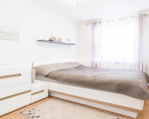 Dwupokojowe z osobną kuchnią. Ulica Felińskiego.