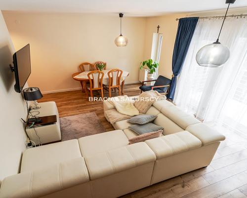 4-pok ul.Petrażyckiego/m.park.