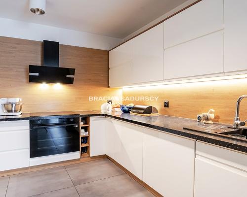 4-pok ul.Petrażyckiego/m.park.