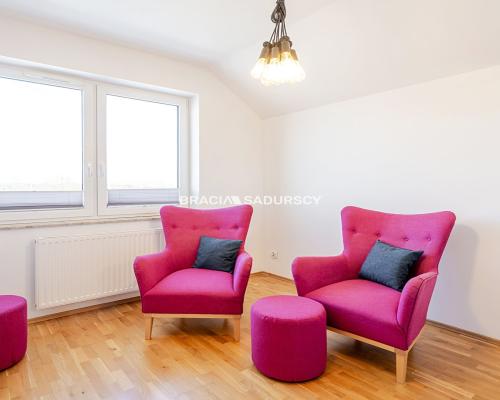 Sprzedam 3 pokoje, balkon, prywatne miejsce post.