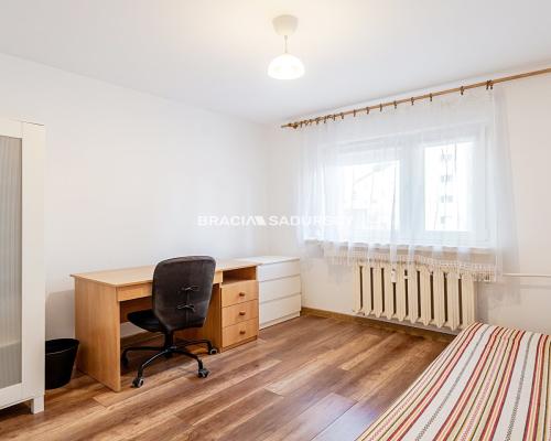 Sprzedam mieszkanie 62m2 z dużą piwnicą (3pok)