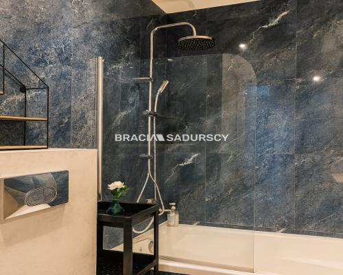 Sprzedam mieszkanie z ogrodem oraz garażem