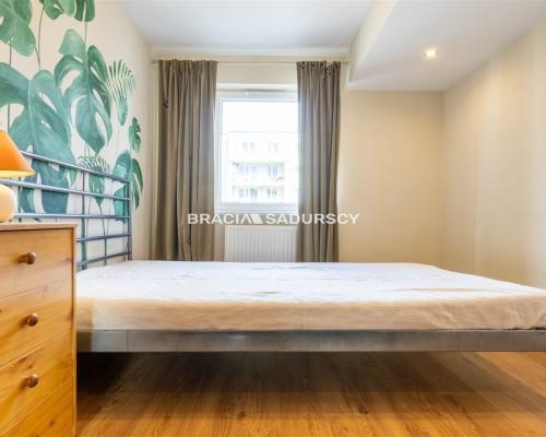 PRZESTRONNE, SŁONECZNE 2-POKOJOWE Z BALKONEM