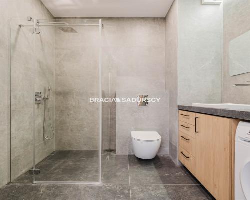 2 POK OK 35,4 M2 BLISKO CENTRUM Z DUŻYM BALKONEM