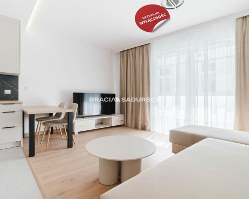 2 POK OK 35,4 M2 BLISKO CENTRUM Z DUŻYM BALKONEM