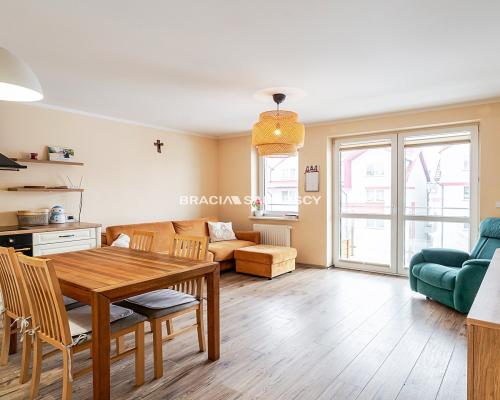 Fajne 3 pok z dużym balkonem - Dębskiego.