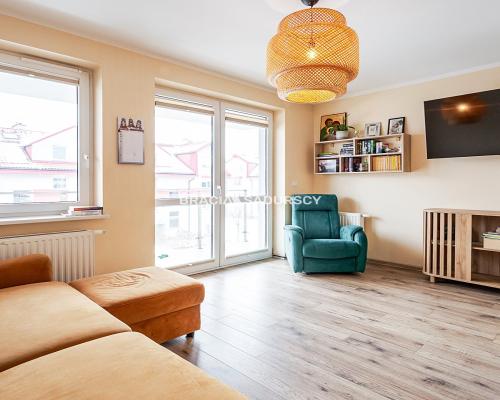 Fajne 3 pok z dużym balkonem - Dębskiego.