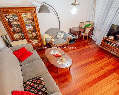 Stare Dębniki / blisko Parku / 5 pokoi /do remontu