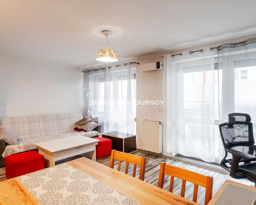 2 pokoje z ogródkiem na Dębskiego