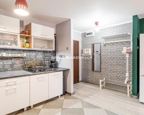 2 pokoje/dobra cena/Kozłowek/blisko tramwaj