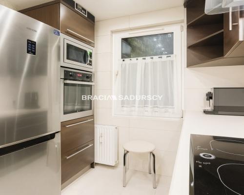 3pok (oddzielne) ok 45,5m2 os.Podwawelskie