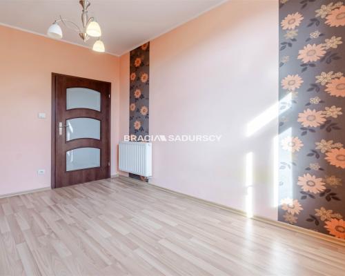 Dwupokojowe, widok na park. Balice.