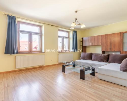 Dwupokojowe, widok na park. Balice.