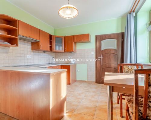 Dwupokojowe, widok na park. Balice.