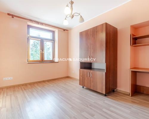 Dwupokojowe, widok na park. Balice.