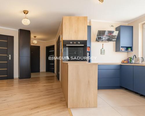 Sprzeedam, 4 pokoje na Bohomolca